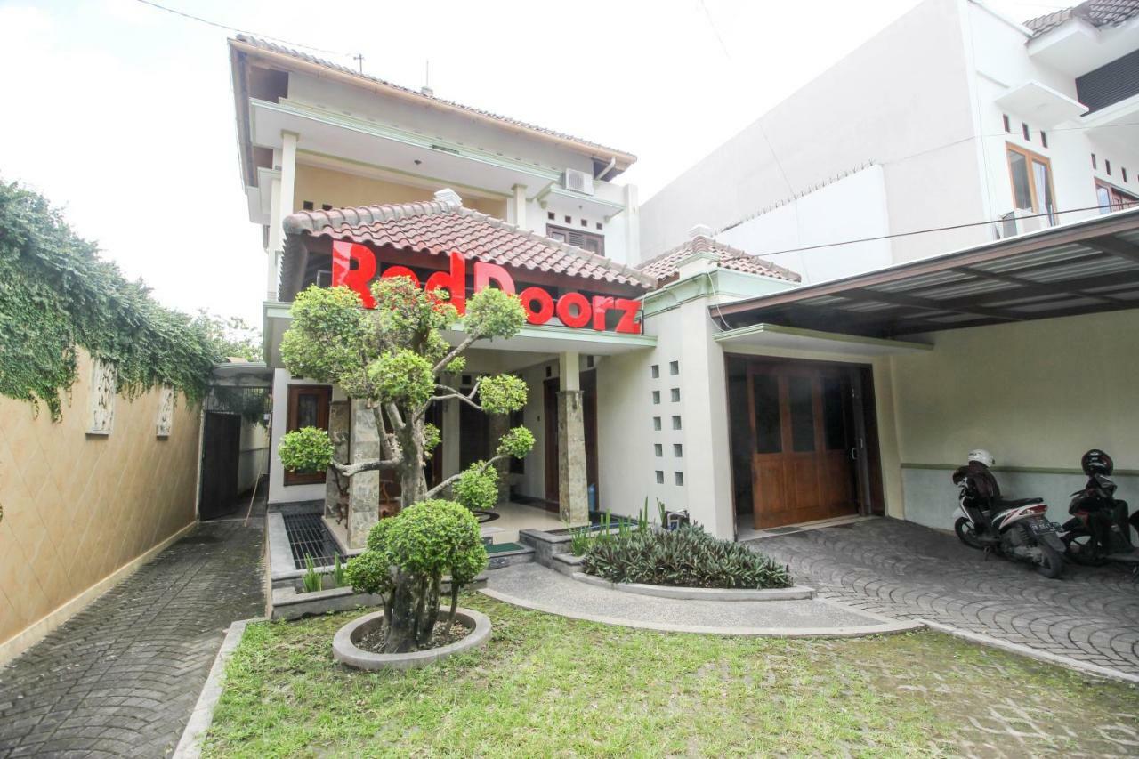 Reddoorz Plus @ Tegal Panggung Yogyakarta Exterior foto